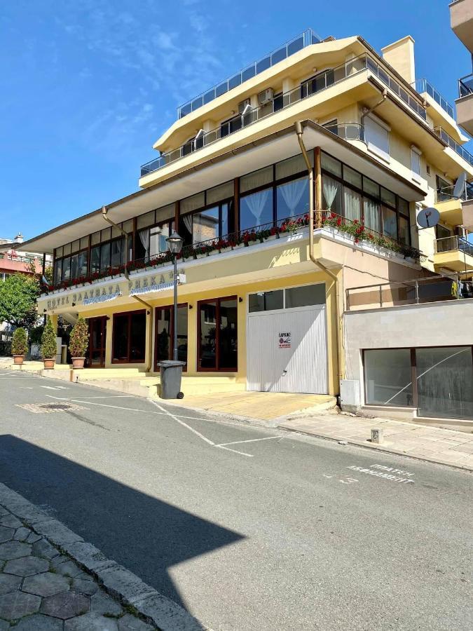Family Hotel The Golden Fish Sozopol Bagian luar foto