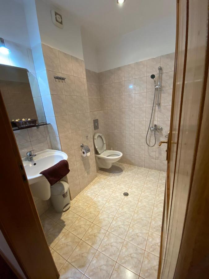 Family Hotel The Golden Fish Sozopol Bagian luar foto