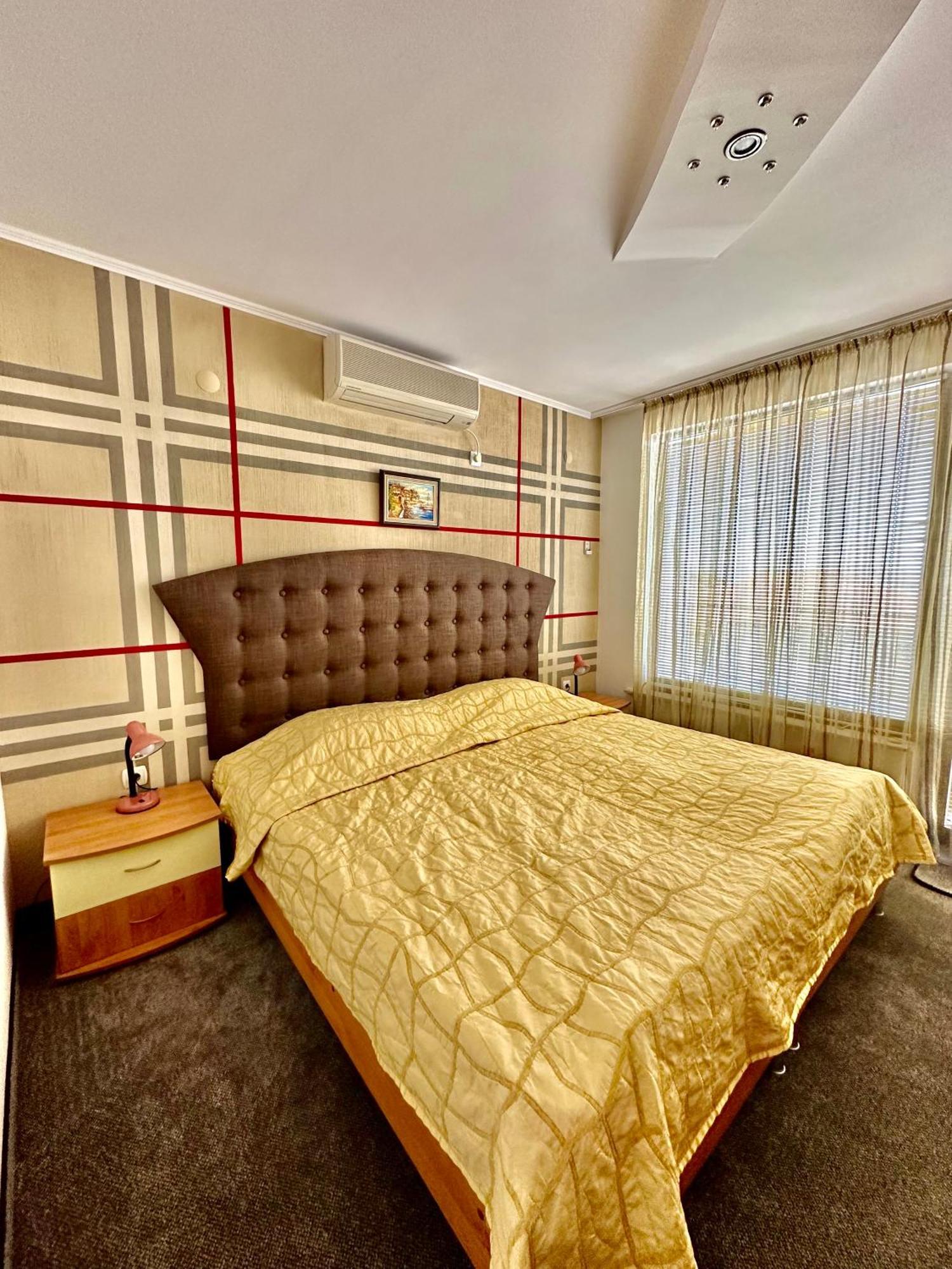 Family Hotel The Golden Fish Sozopol Bagian luar foto